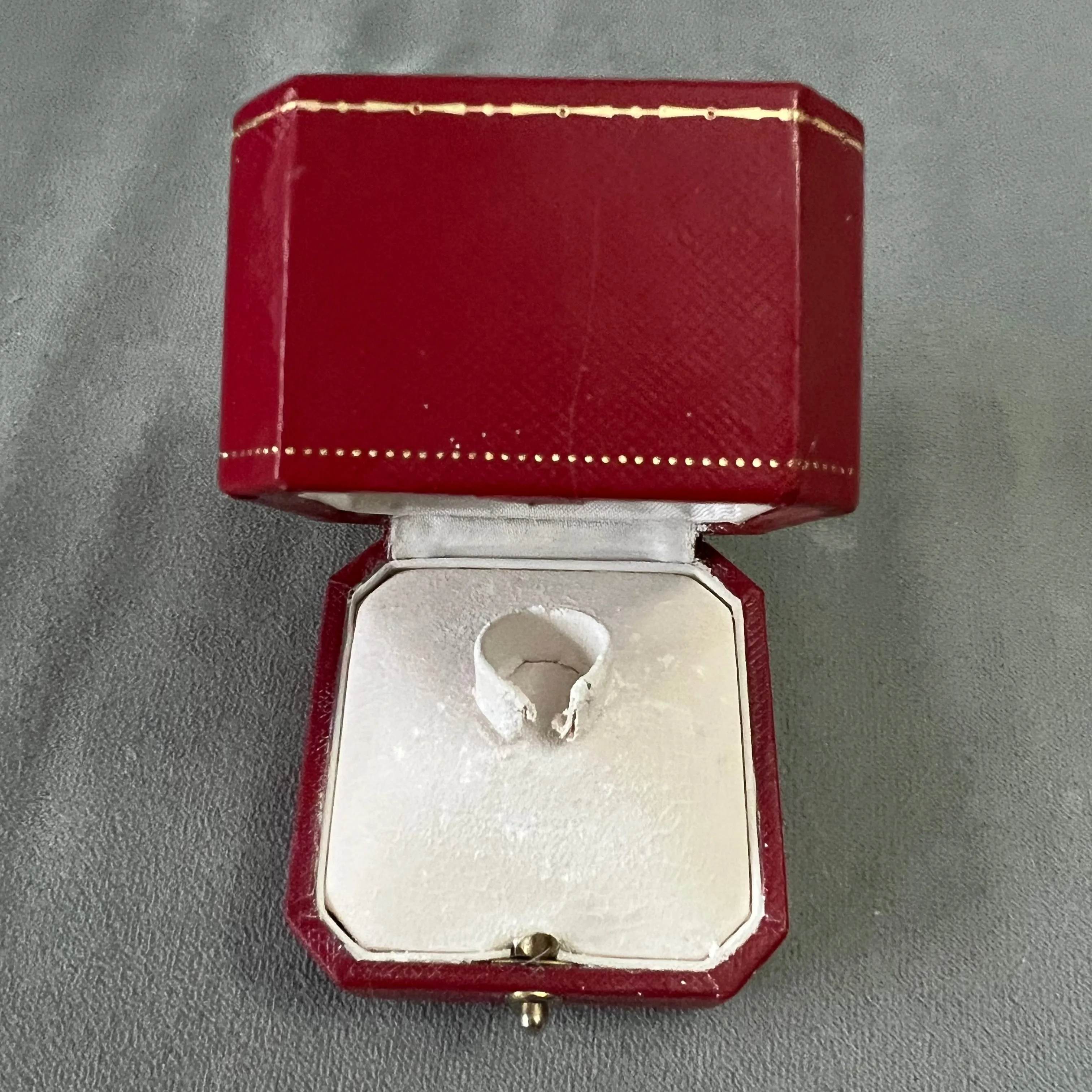 CARTIER Ring Box 2.40x2.40x2.10 inches