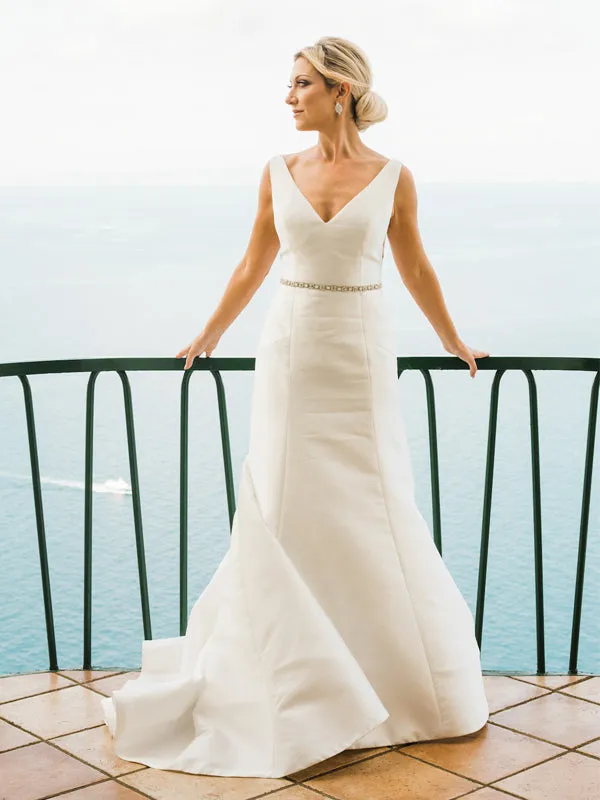 Charming V-neck Sleeveless Simple Mermaid Long Wedding Dresses,DB10746