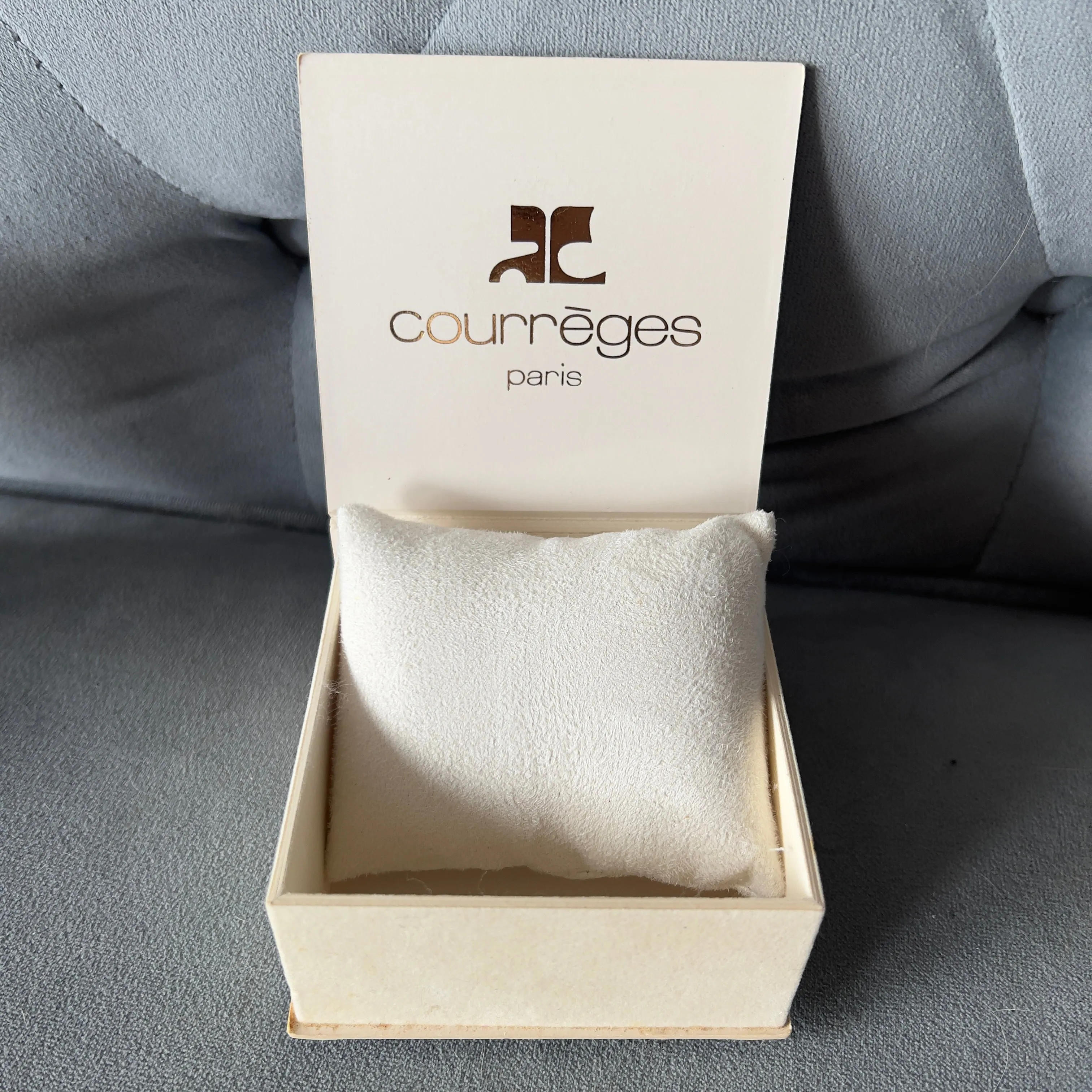 COURREGES Box + Booklets + Outer Box 3.5x3.5x1.75 inches