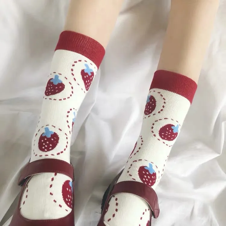 CUTE STRAWBERRY SOCKS BY64032