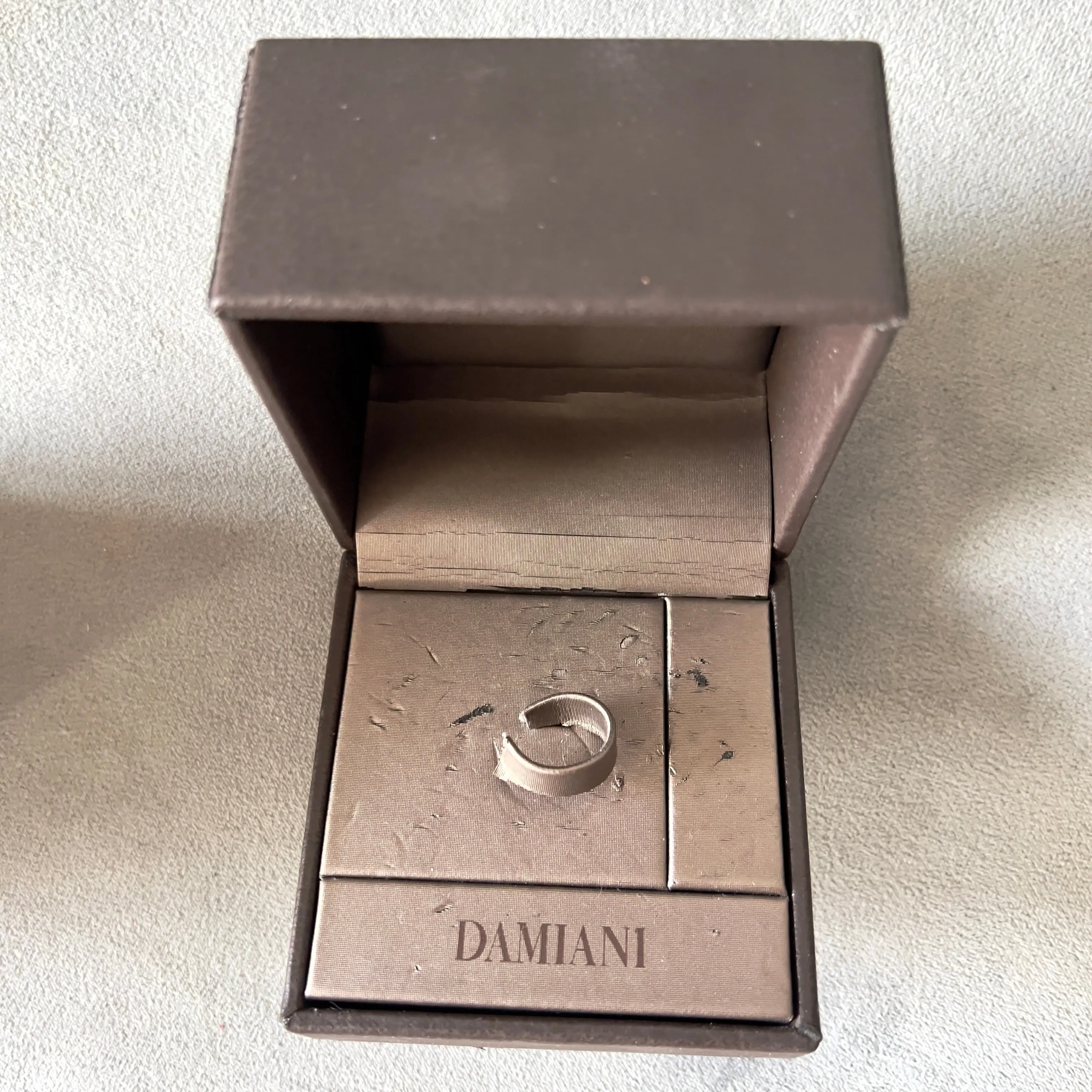 DAMIANI Ring Box + Outer Box + Booklet 3.60x3.60x2.80 inches