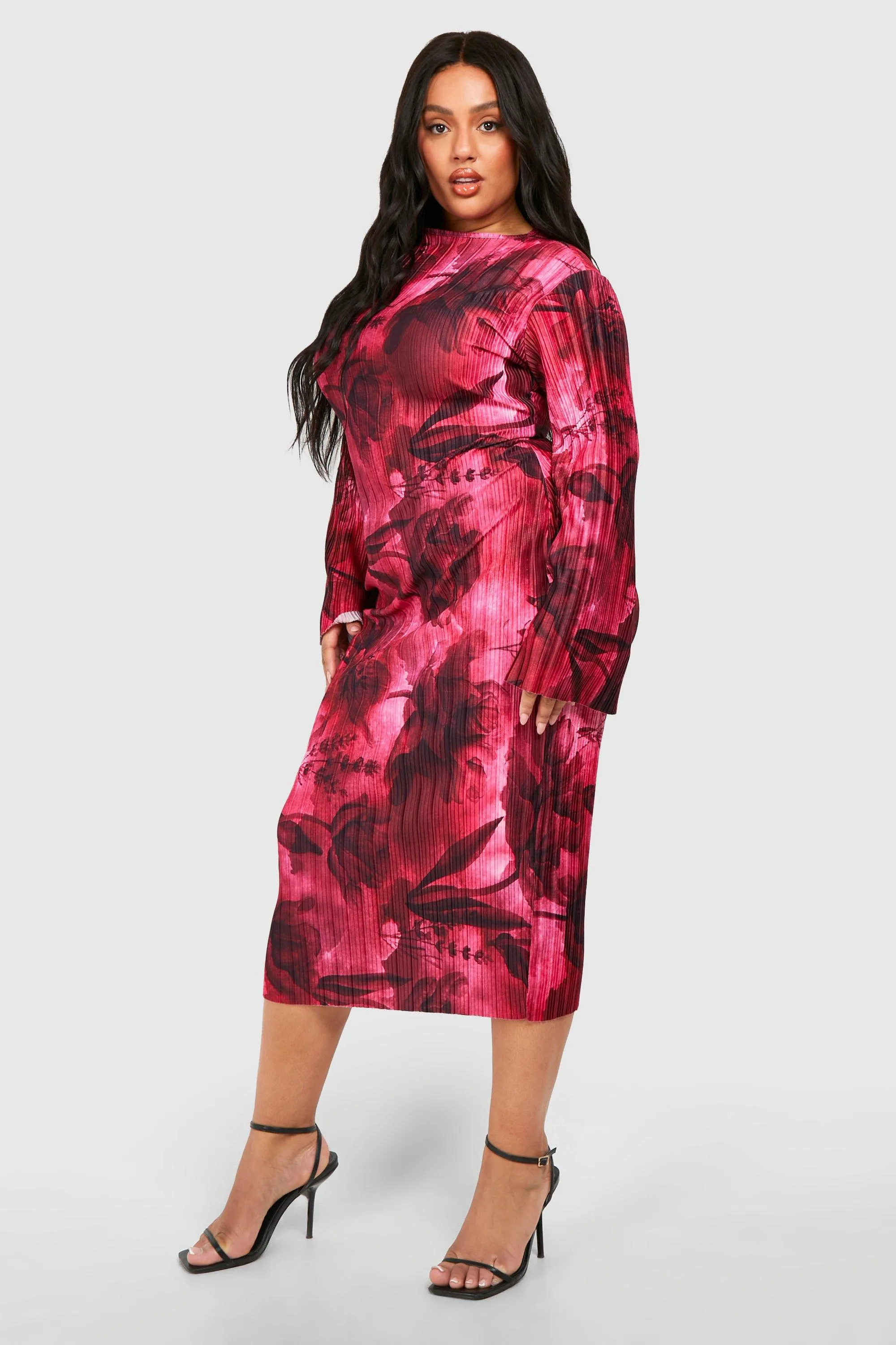 Dresses | Plus Plisse Floral Print Flare Sleeve Midaxi Dress | boohoo