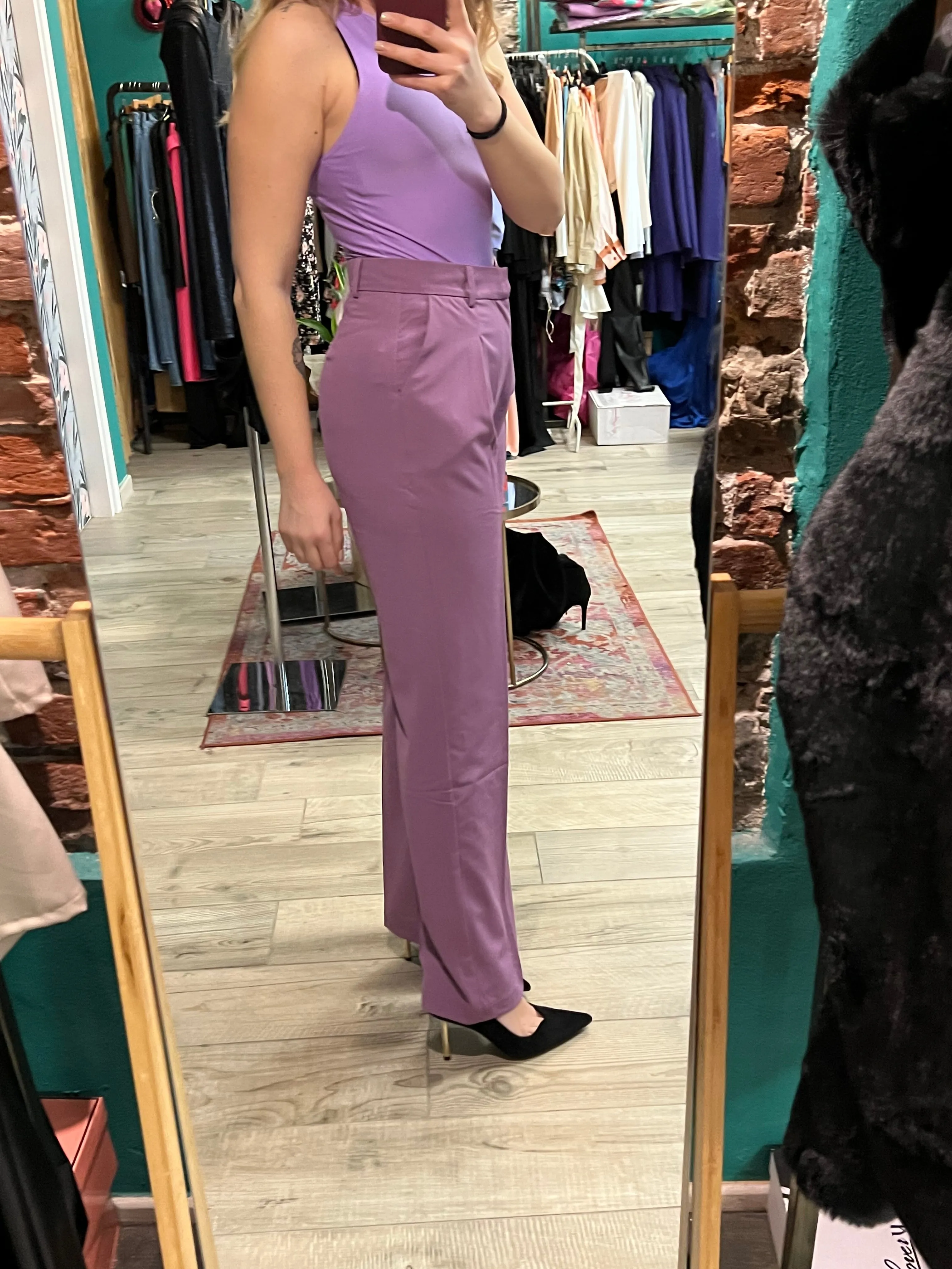 Pantaloni a palazzo con pinces