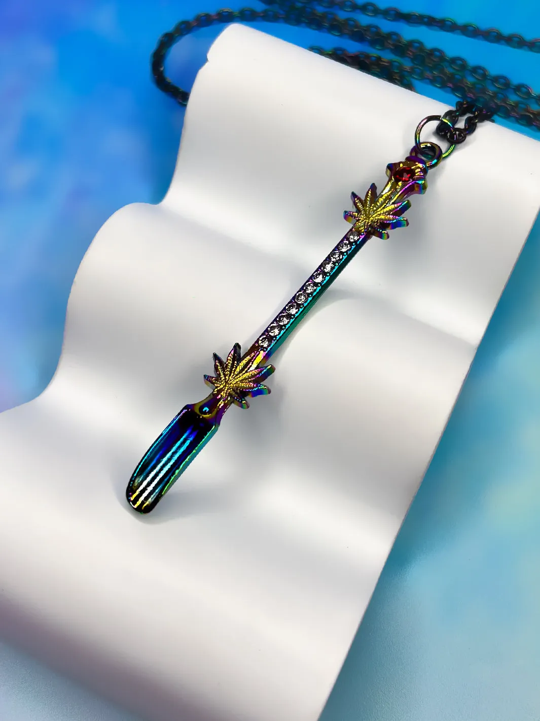 SCUBA WEED SCOOP NECKLACE - RAINBOW