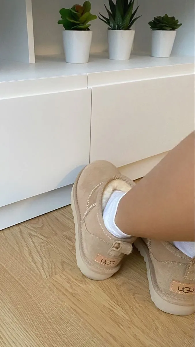 Ugg Classic Ultra Mini Sand Dames