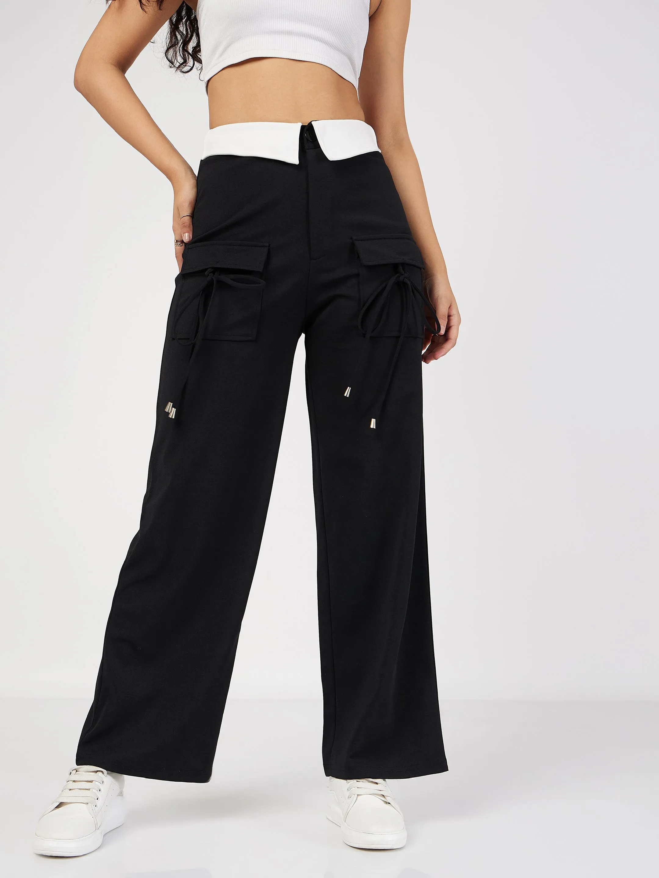 Women Black Contrast Waistband Cargo Pants