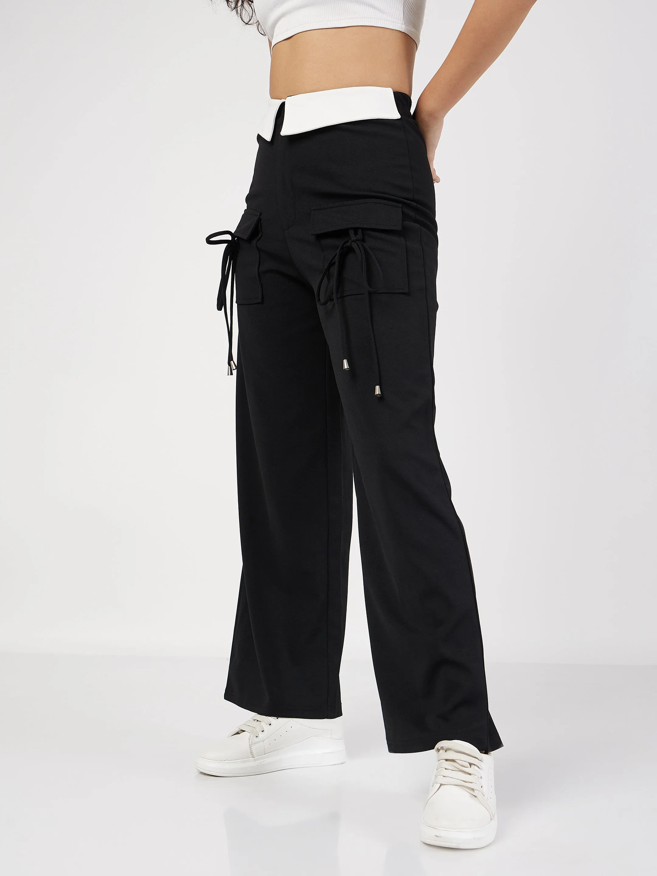 Women Black Contrast Waistband Cargo Pants